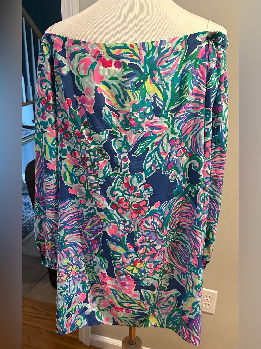 Lilly Pulitzer Adira Silk Off Shoulder Dress Indigo Exotic Escapade EUC M Rare - Picture 2 of 4